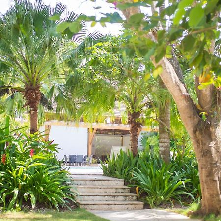 Monserrat Residences 拉斯特拉纳斯 外观 照片